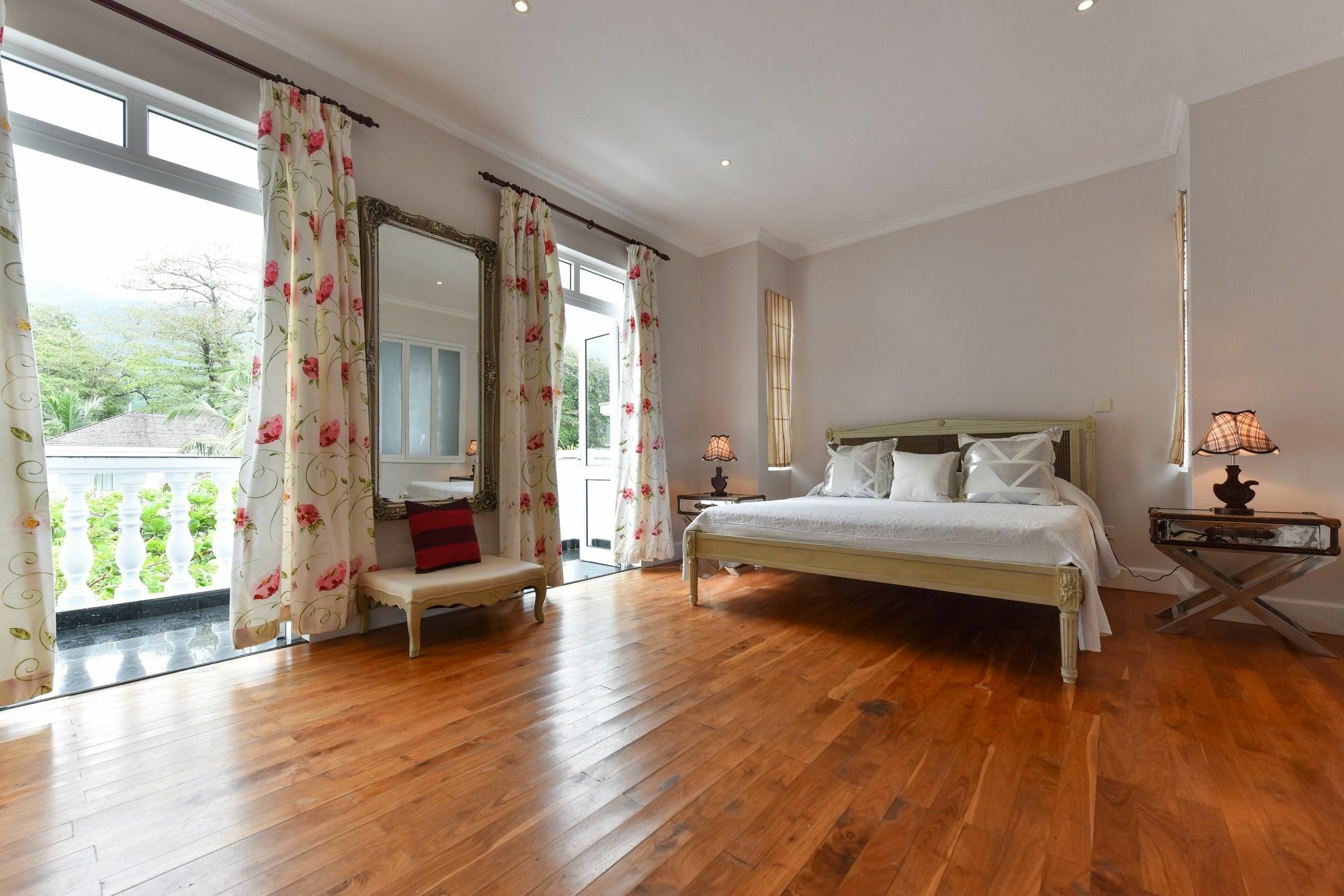 Отель Chateau Elysium 5*